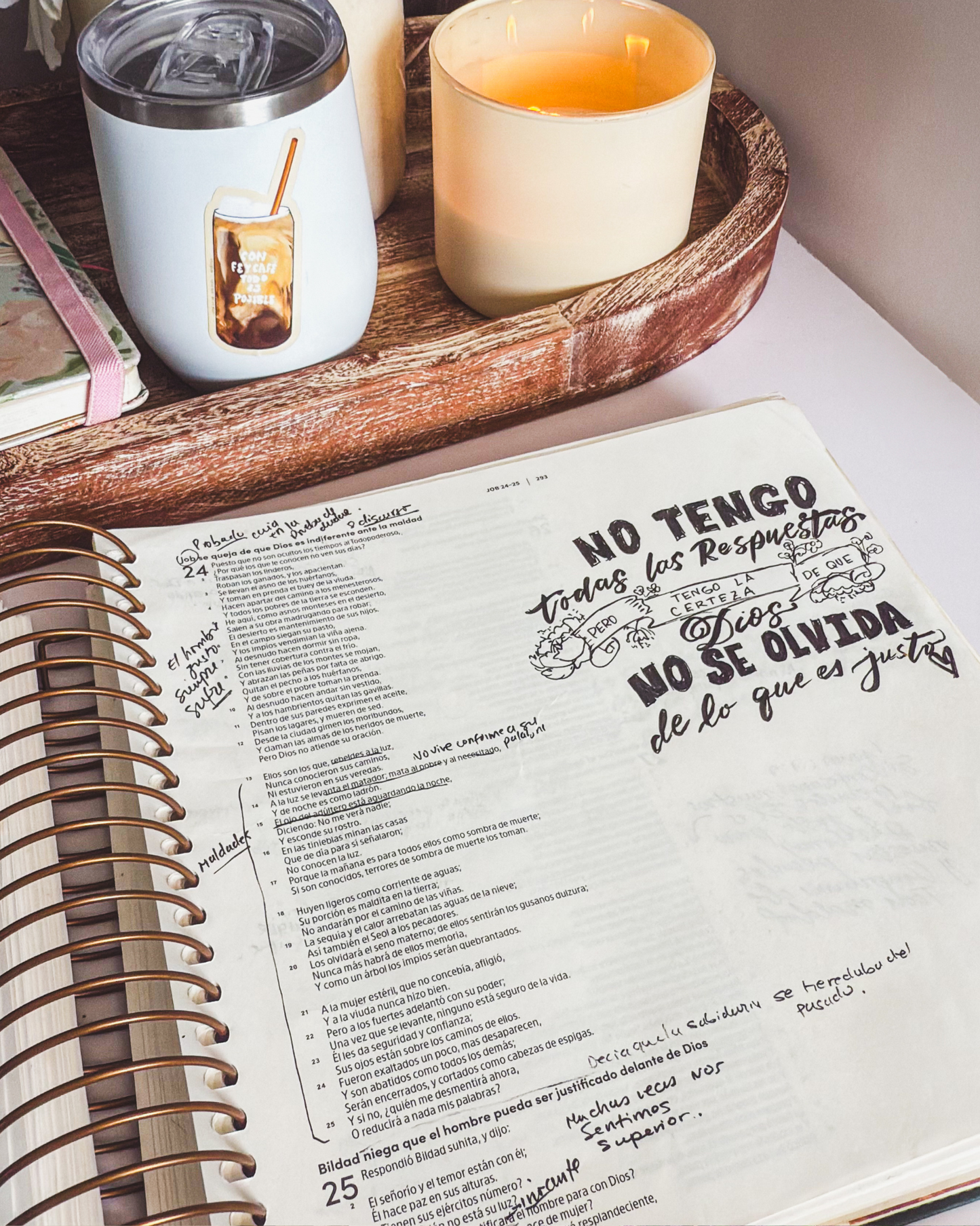 Sticker Con Fe y Café Todo es Posible